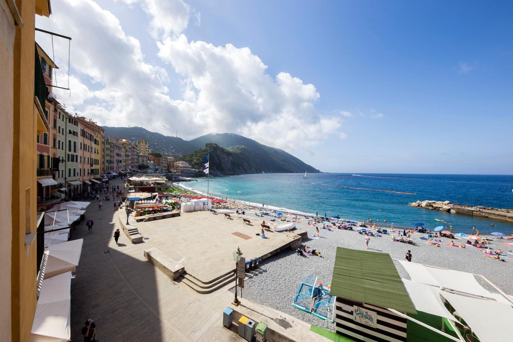Casaviva Family Beachfront House In Camogli Exterior photo